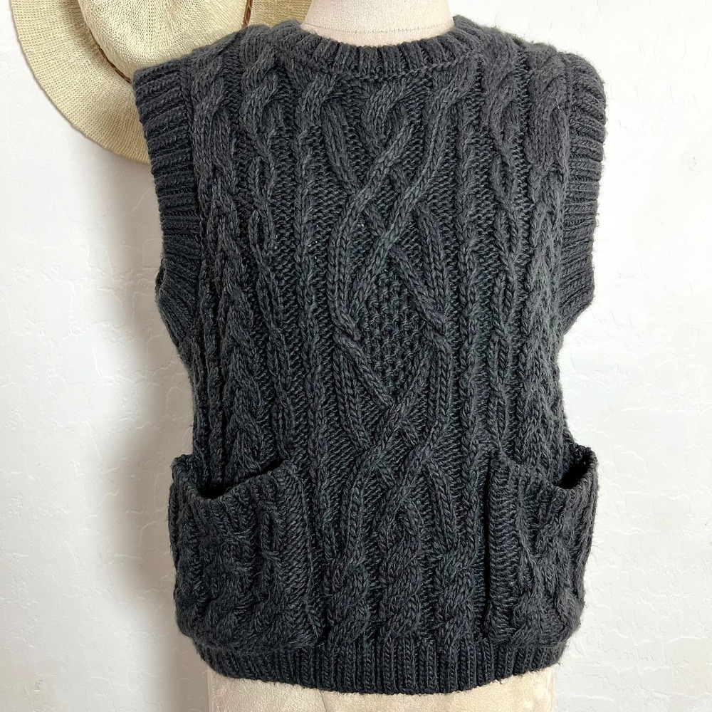 INDUSTRY chunky knit cable knit sweater vest M gray preppy geek-chic collegiate